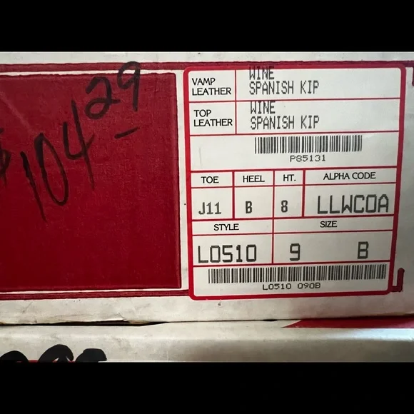 Justin Boots Women's Burgundy Lace Up Boots - Picture 4 of 5